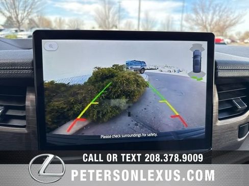 Used 2024 Ford Expedition Limited image 18