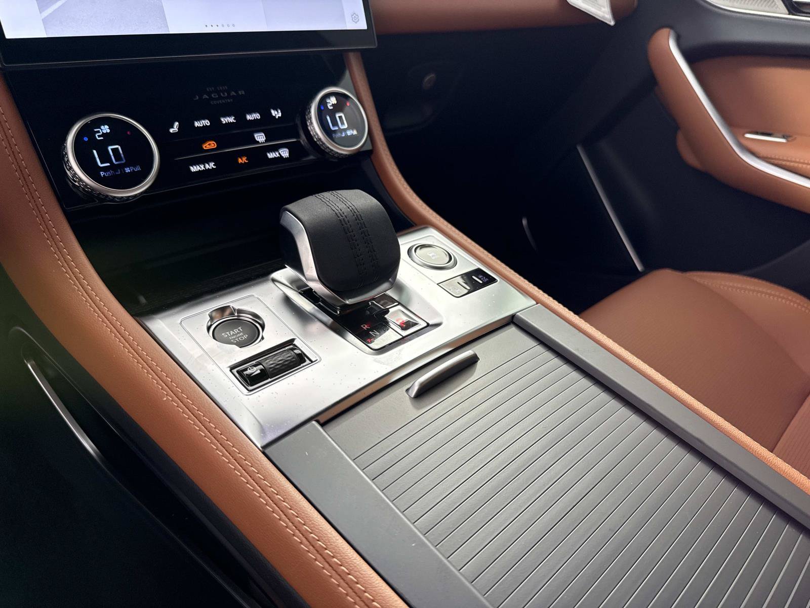 New 2026 Jaguar F-PACE R-Dynamic S AWD/4WD image 29