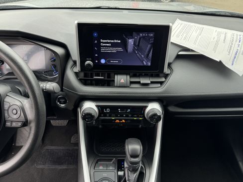 Used 2024 Toyota RAV4 XLE image 19
