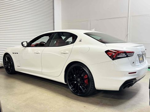 Used 2021 Maserati Ghibli S GranSport RWD image 4
