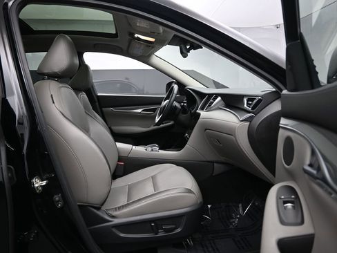 Used 2024 INFINITI QX50 Luxe image 32