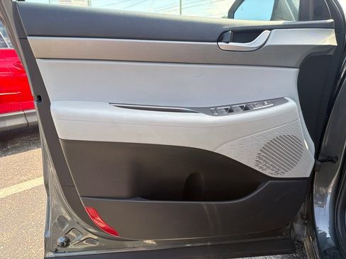 Used 2024 Hyundai Palisade SEL FWD image 13