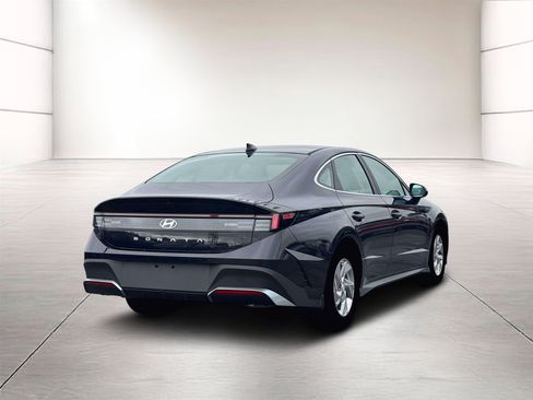 New 2026 Hyundai Sonata SE FWD image 7