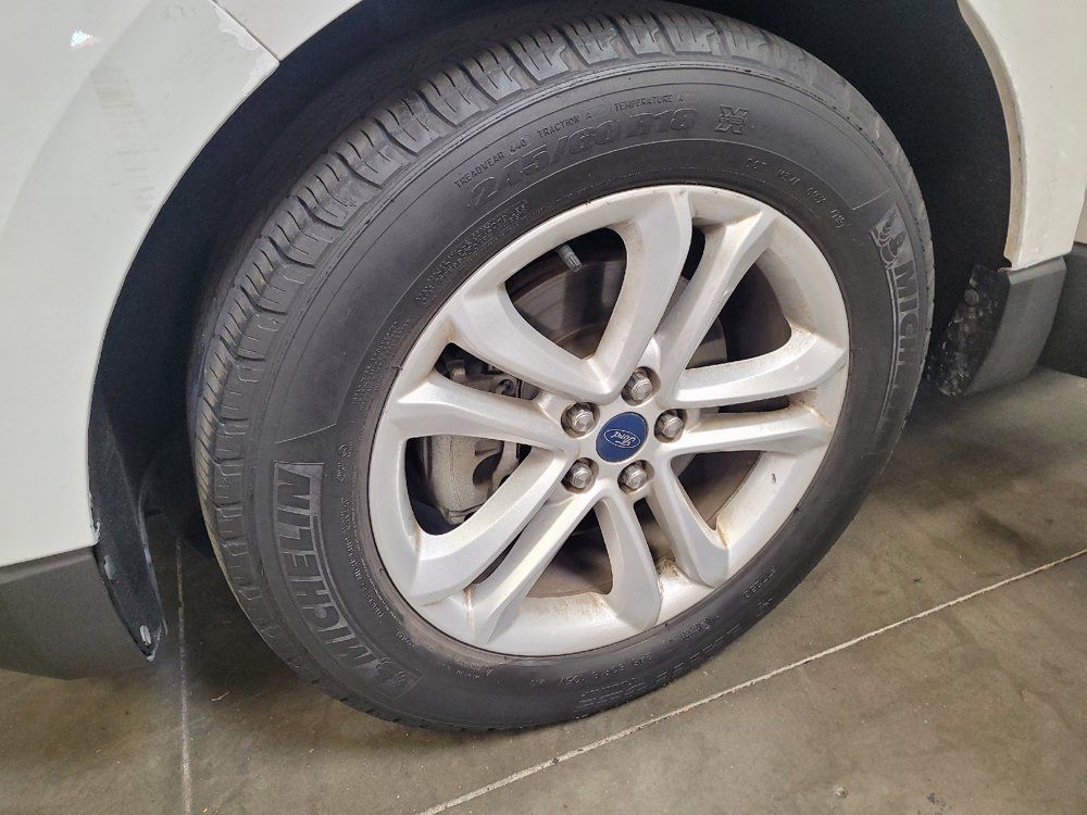 Used 2020 Ford Edge SEL FWD image 31