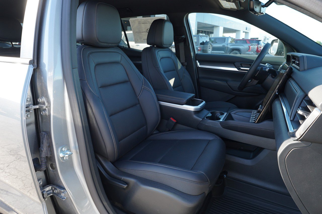 New 2027 GMC Terrain Elevation w/ Elevation Premium Package FWD image 26