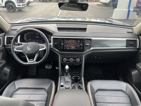 Used 2023 Volkswagen Atlas SEL Premium image 32