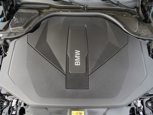 New 2026 BMW i5 eDrive40 w/ M Sport Package AWD/4WD image 21