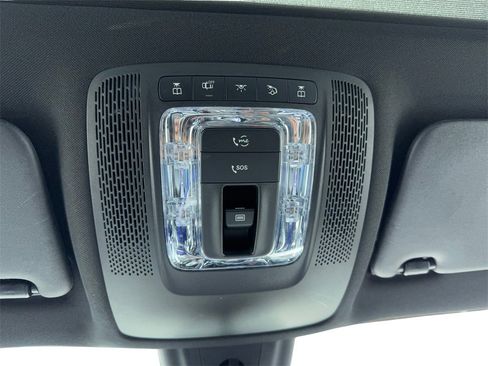 Used 2021 Mercedes-Benz GLB 35 AMG 4MATIC image 35