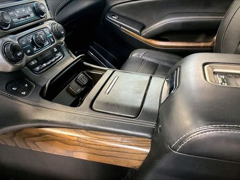 Used 2019 GMC Yukon XL Denali AWD/4WD image 21