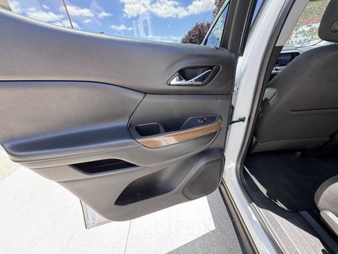 Used 2020 GMC Acadia SLE image 14