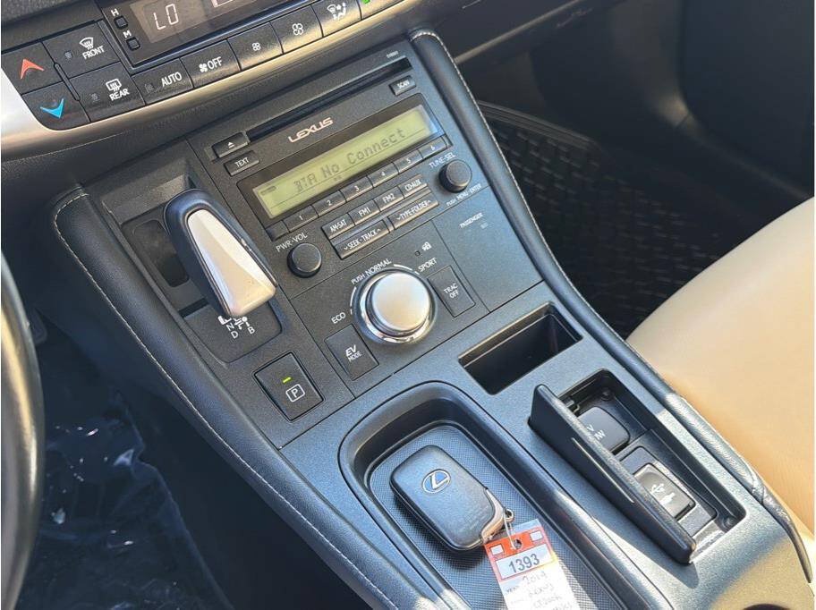 Used 2014 Lexus CT 200h FWD image 13