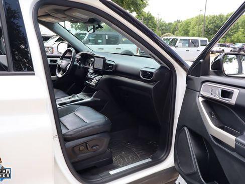 Certified 2021 Ford Explorer Limited w/ Equipment Group 301A RWD image 29