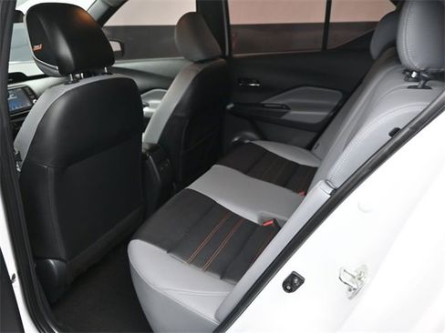 Used 2023 Nissan Kicks SR w/ SR Premium Package image 12