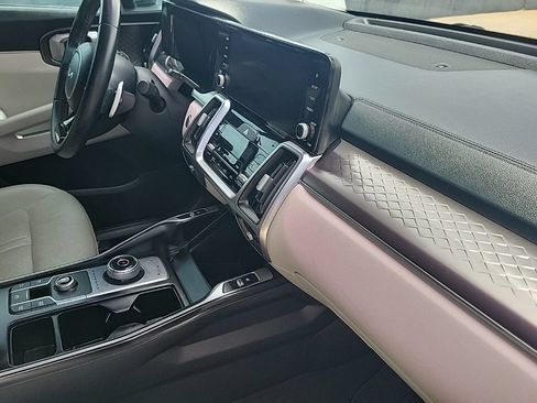 Used 2022 Kia Sorento S FWD image 48