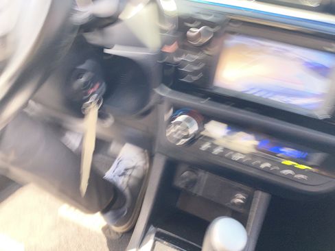 Used 2015 Toyota Corolla S image 14