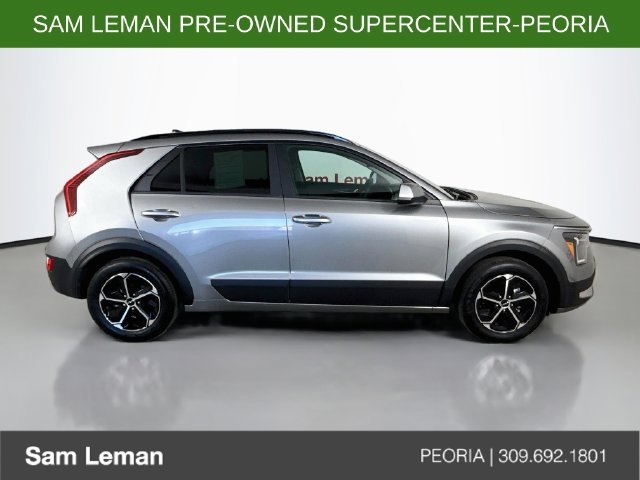 Used 2025 Kia Niro LX FWD image 8