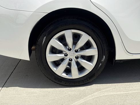 Used 2016 Toyota Corolla LE FWD image 9