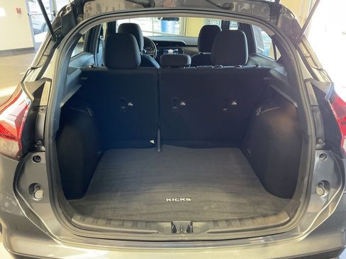 Used 2024 Nissan Kicks SR image 21