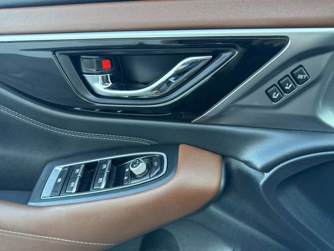 Used 2021 Subaru Outback Touring w/ Popular Package #2 image 26