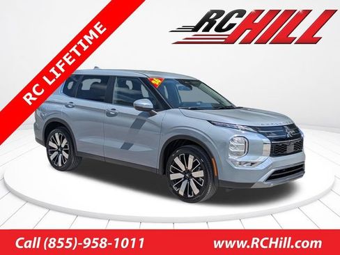 New 2026 Mitsubishi Outlander SE FWD image 1