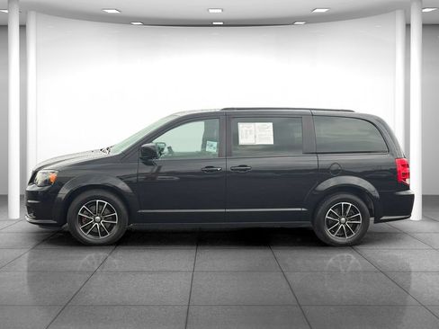 Used 2018 Dodge Grand Caravan GT FWD image 4