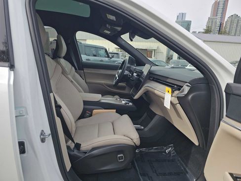 New 2026 Volvo EX90 Ultra image 11