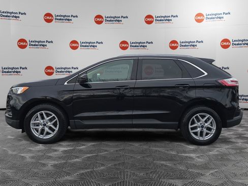 Used 2022 Ford Edge SEL w/ Convenience Package image 4