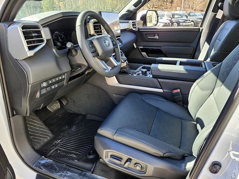 New 2025 Toyota Tundra Limited image 9