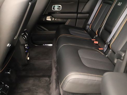 Used 2025 Rolls-Royce Cullinan Black Badge AWD/4WD image 34