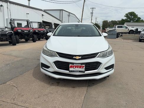 Used 2016 Chevrolet Cruze LS FWD image 3