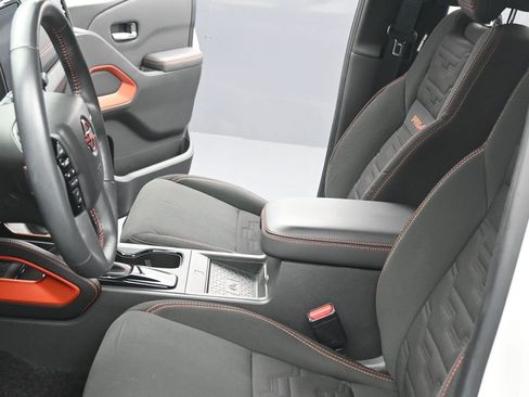 Used 2024 Nissan Frontier PRO-4X w/ Pro Convenience Package image 19