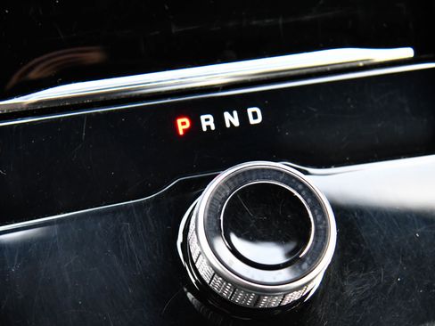 Used 2024 Jeep Grand Cherokee L Laredo image 30