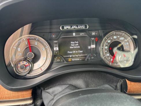 Used 2021 RAM 1500 Limited AWD/4WD image 17