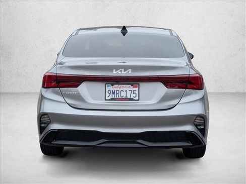 Used 2023 Kia Forte LXS w/ LXS Technology Package FWD image 6