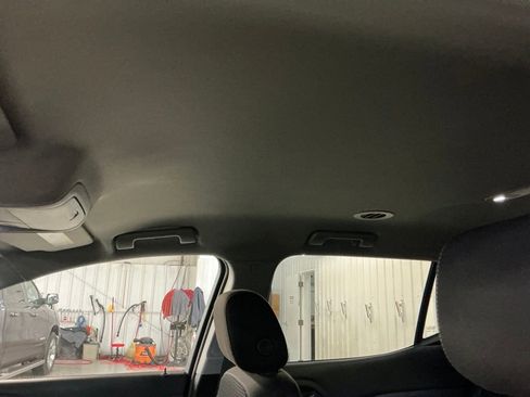 Certified 2023 GMC Acadia SLE w/ Driver Convenience Package image 21