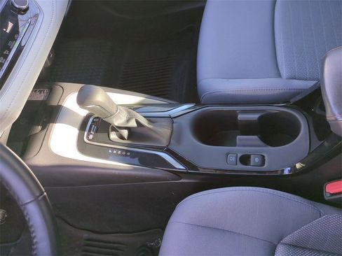 Used 2024 Toyota Corolla SE w/ SE Premium Package image 14