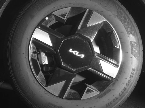 Used 2026 Kia Sportage LX FWD image 15