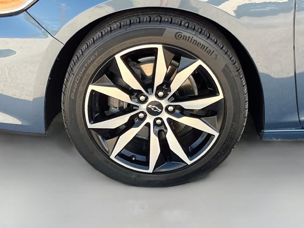 Used 2025 Chevrolet Malibu RS w/ LPO, Floor Liner Package FWD image 28