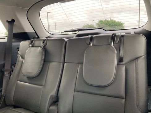 Used 2025 Ford Explorer Active w/ Active Comfort Package image 12