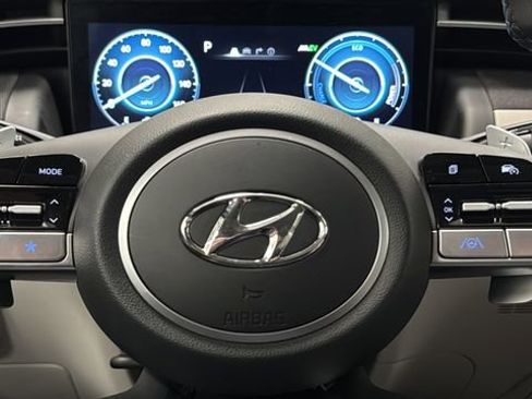 Used 2024 Hyundai Tucson Limited image 16