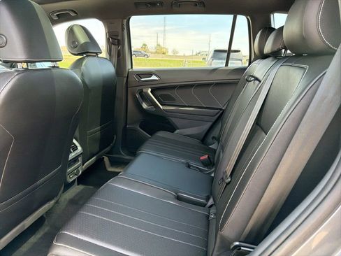 Used 2022 Volkswagen Tiguan SE R-Line AWD/4WD image 14
