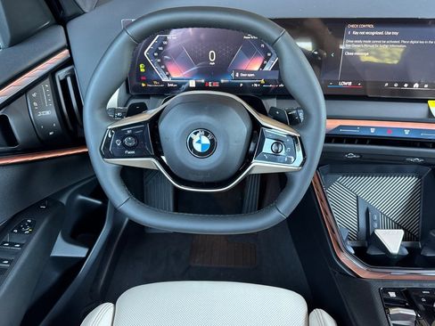 Used 2025 BMW X3 xDrive30i w/ Convenience Package image 27