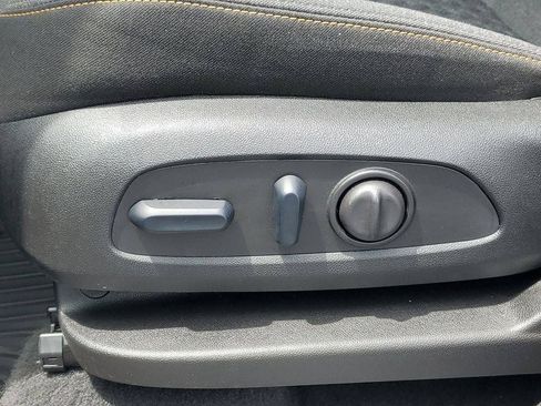 Used 2024 Chevrolet Equinox LT FWD image 6