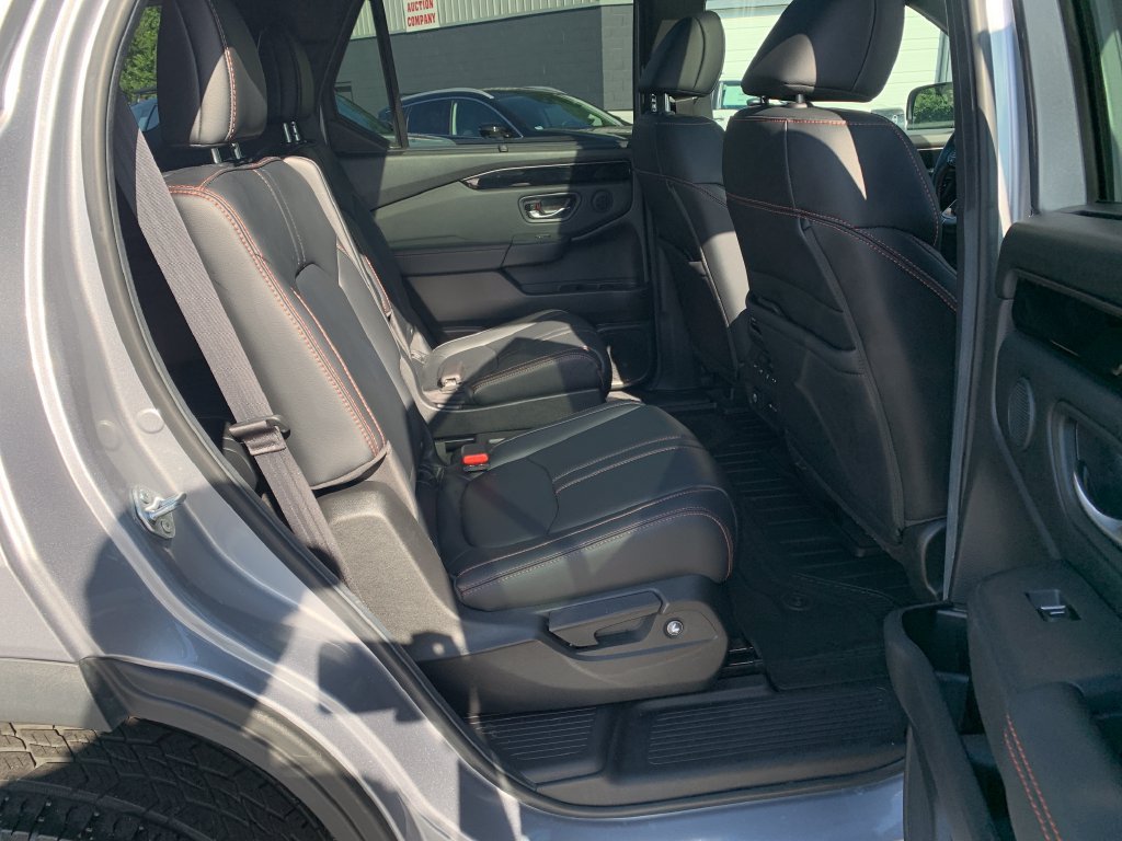 Used 2024 Honda Pilot TrailSport image 29