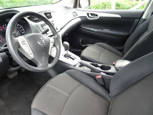 Used 2015 Nissan Sentra S image 27