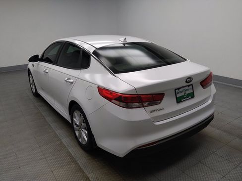 Used 2018 Kia Optima LX w/ 17" Alloy Wheels Package FWD image 5
