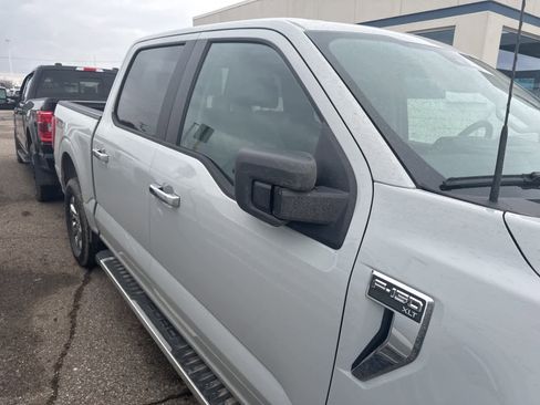 Used 2023 Ford F150 XLT w/ XTR Package image 17