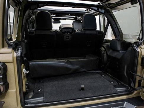 Used 2025 Jeep Wrangler Unlimited Rubicon 392 image 94