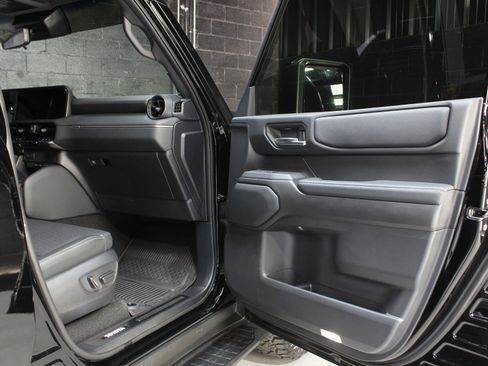 Used 2025 Toyota Land Cruiser image 24