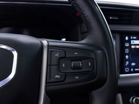 Used 2023 GMC Yukon XL Denali AWD/4WD image 32